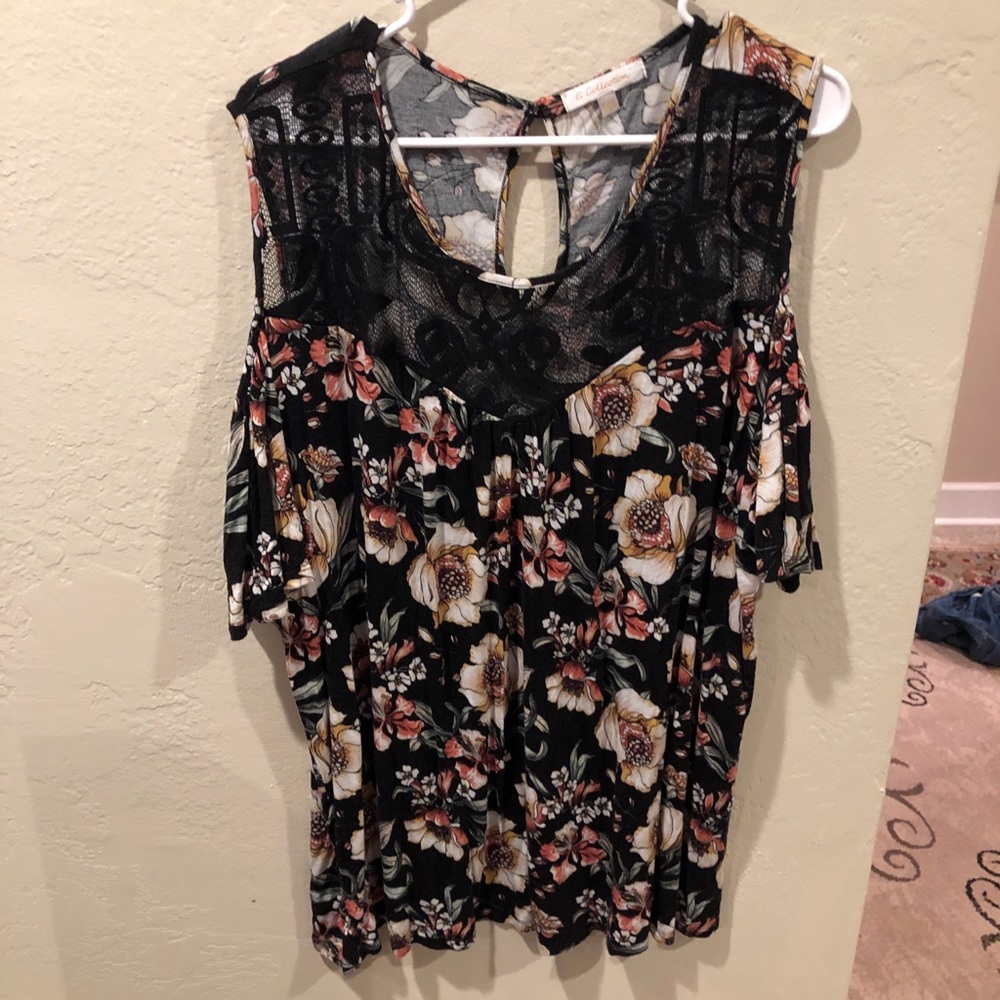 Floral Cold Shoulder Short Sleeve Blouse
